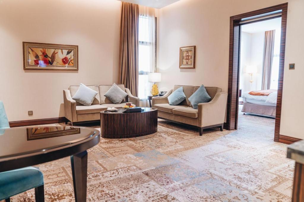 Warwick Al Khobar Hotel Exterior photo