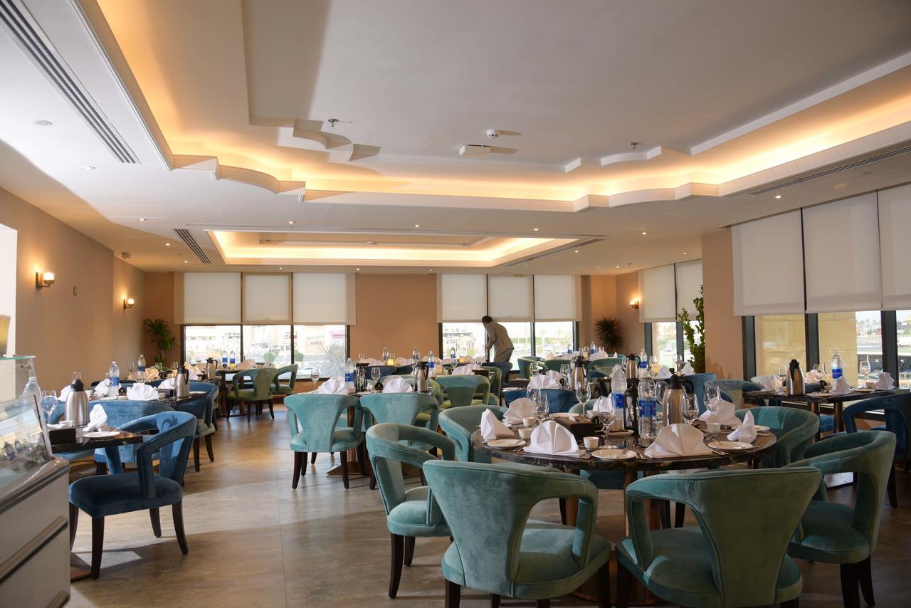 Warwick Al Khobar Hotel Exterior photo
